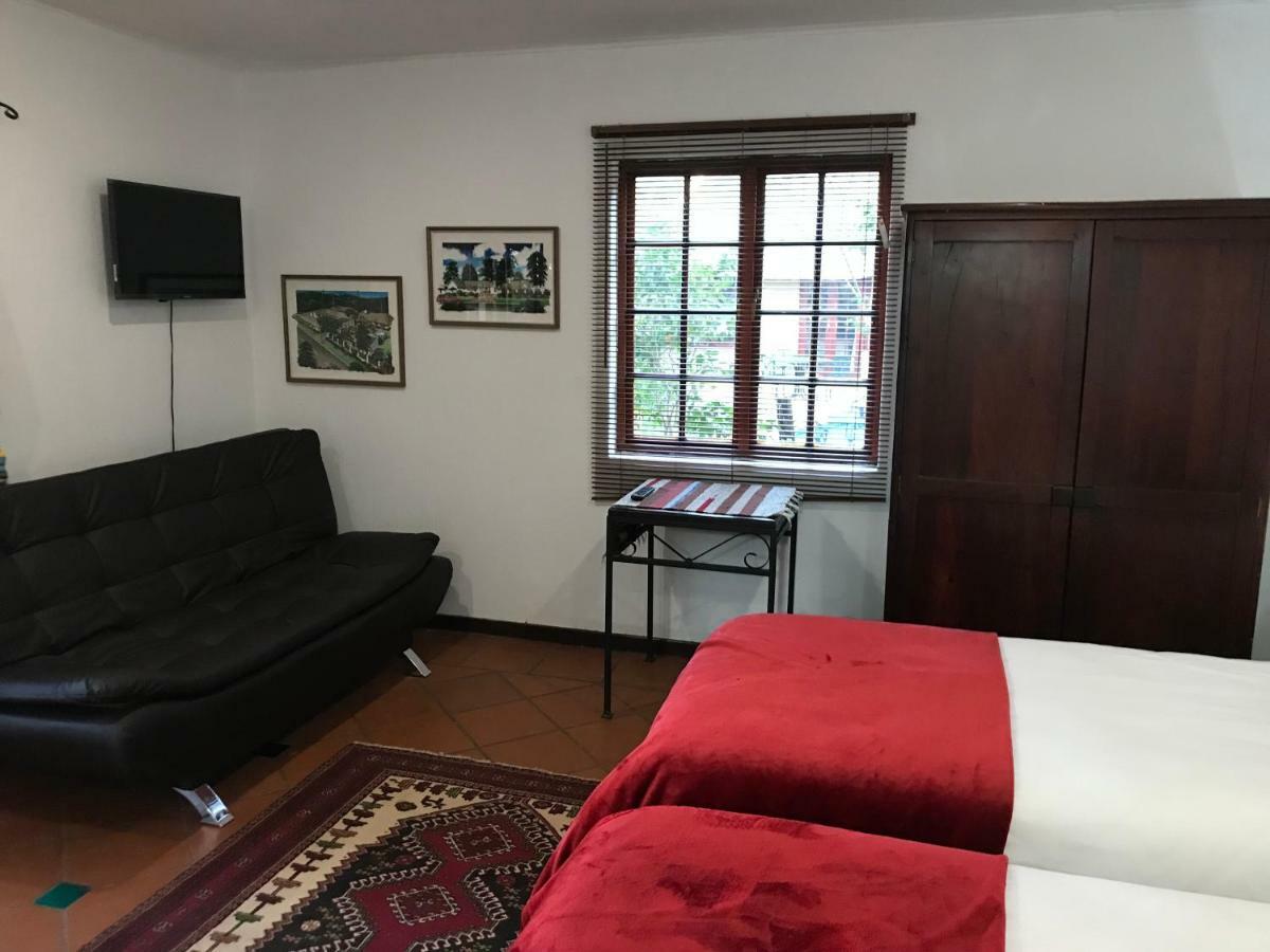 Greenwoods Self-Catering Pretoria-Noord エクステリア 写真